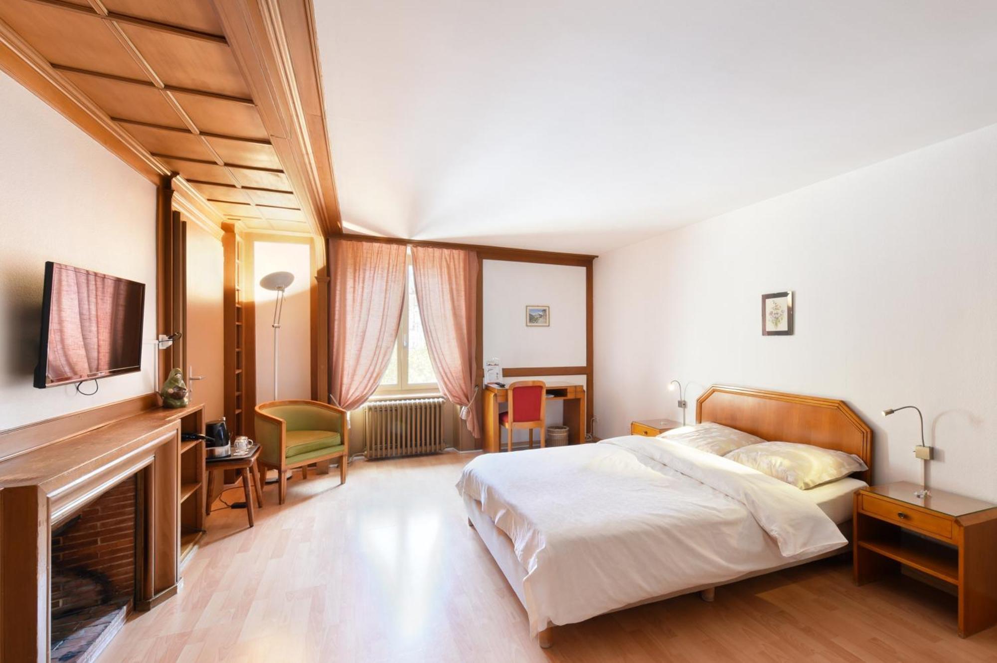 Hôtel de l'Aigle Couvet Habitación foto