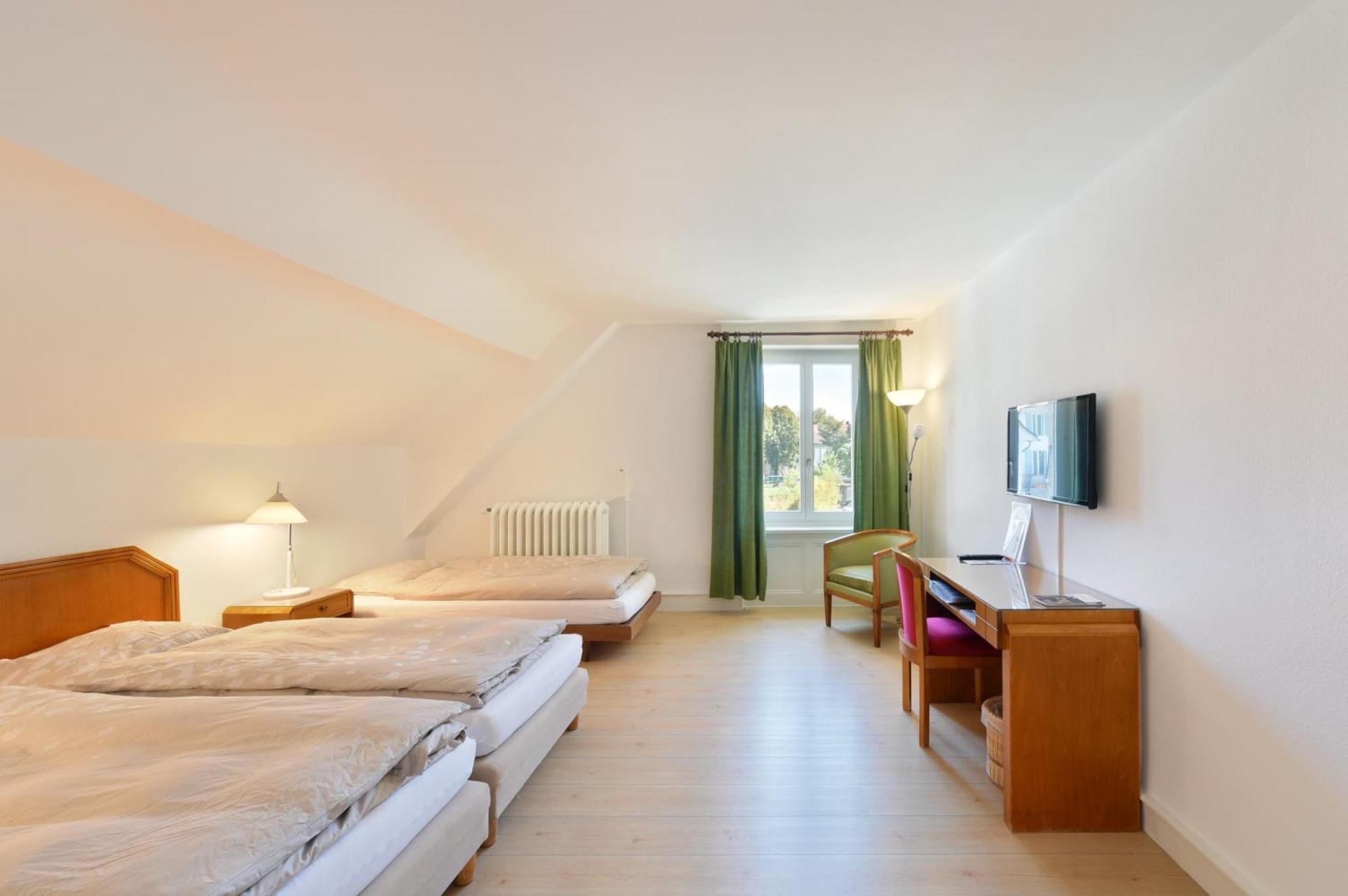 Hôtel de l'Aigle Couvet Habitación foto