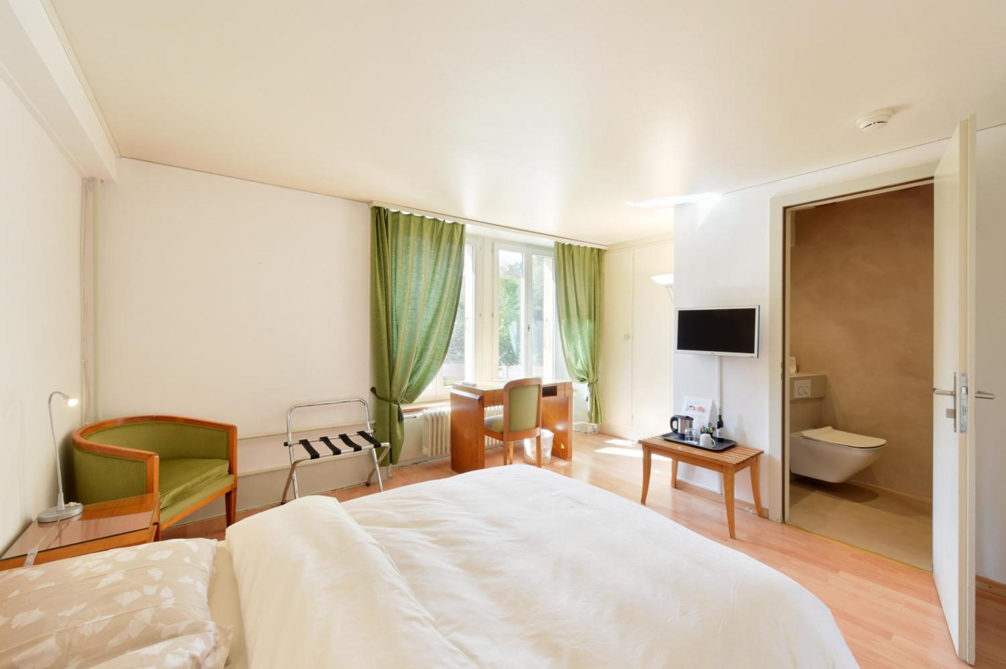 Hôtel de l'Aigle Couvet Habitación foto