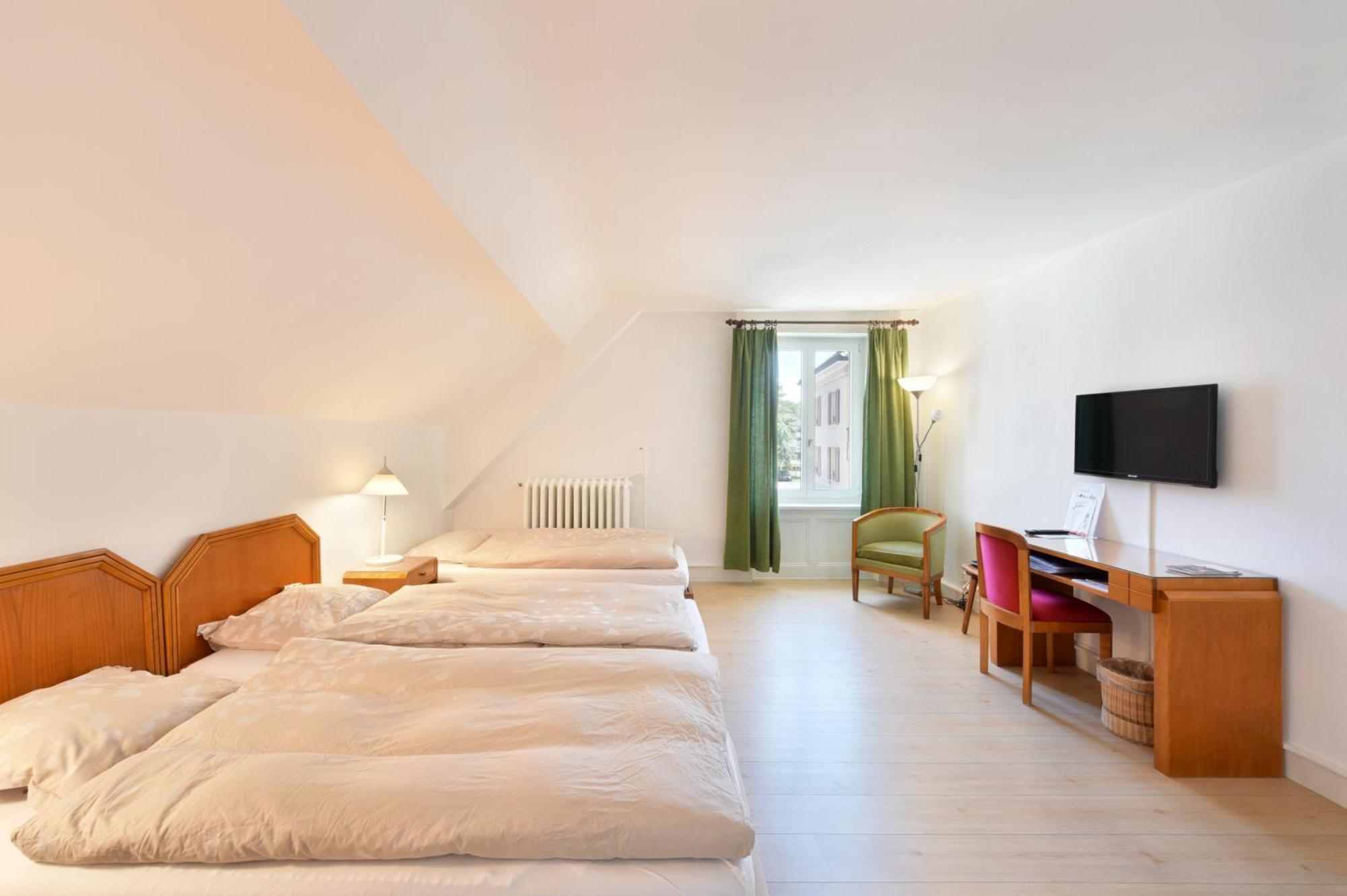 Hôtel de l'Aigle Couvet Habitación foto