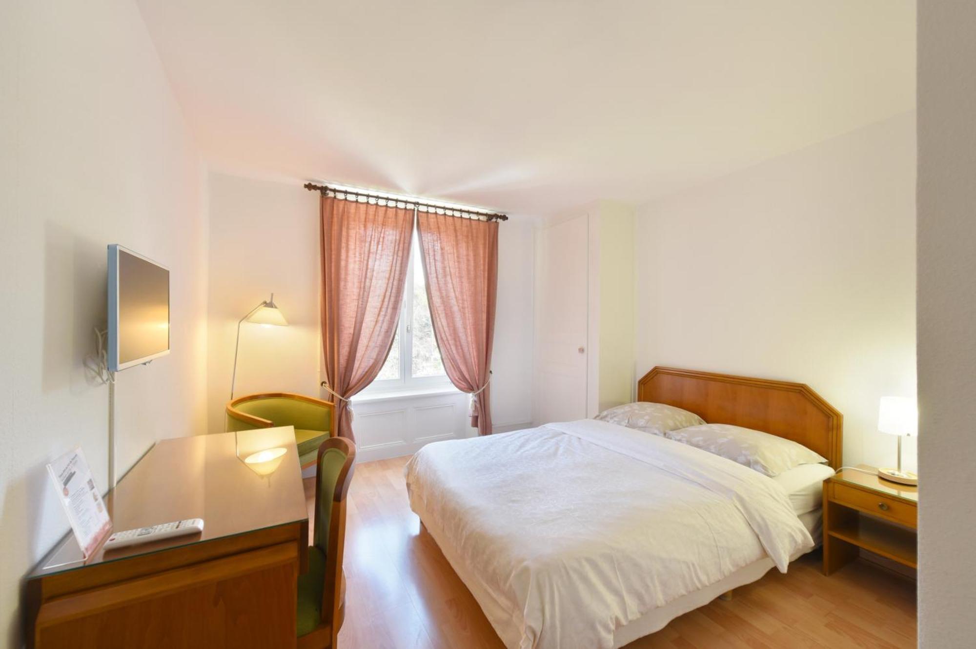 Hôtel de l'Aigle Couvet Habitación foto