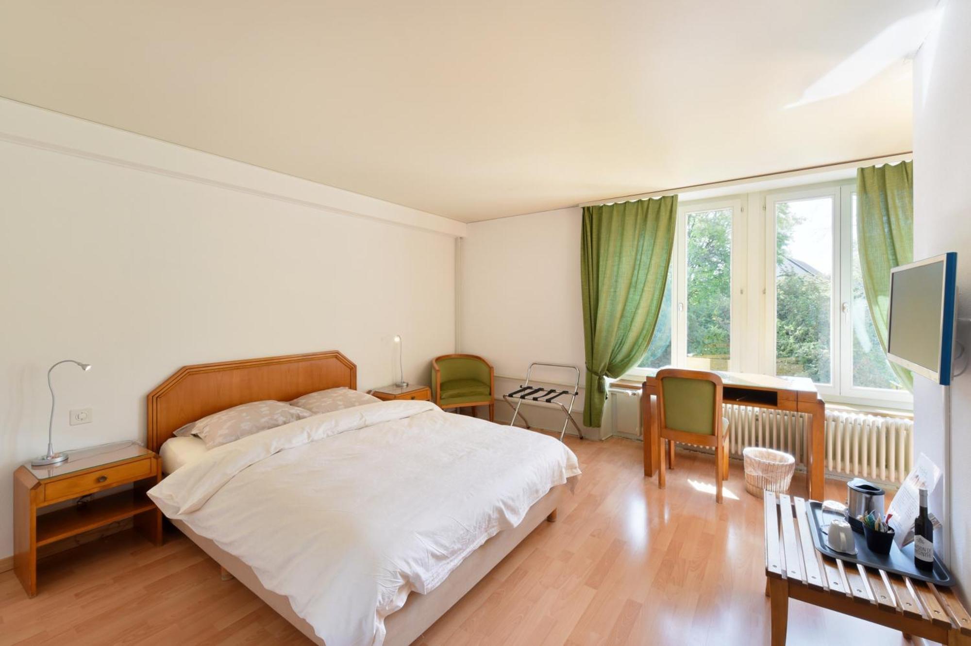Hôtel de l'Aigle Couvet Habitación foto