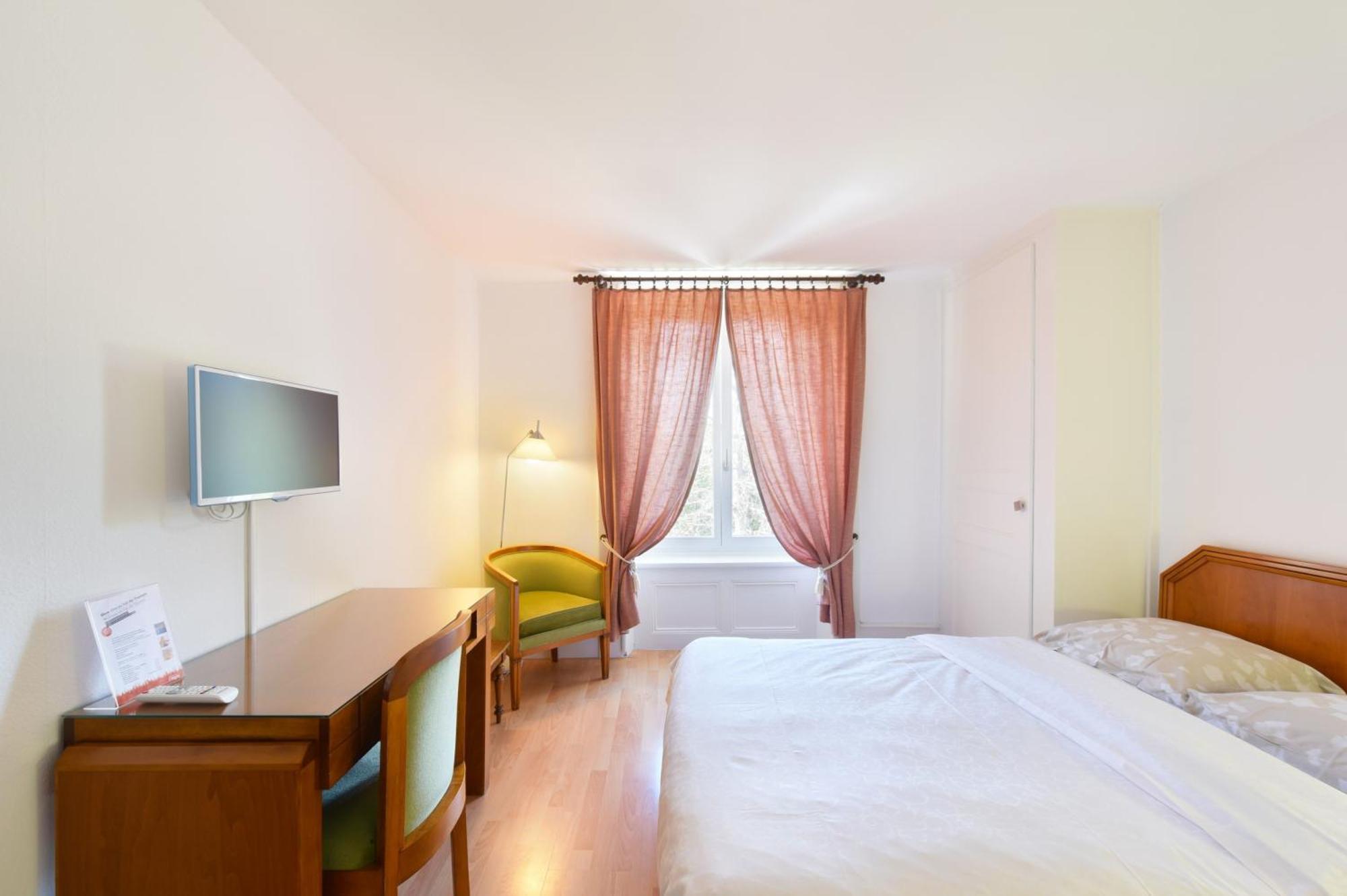 Hôtel de l'Aigle Couvet Habitación foto