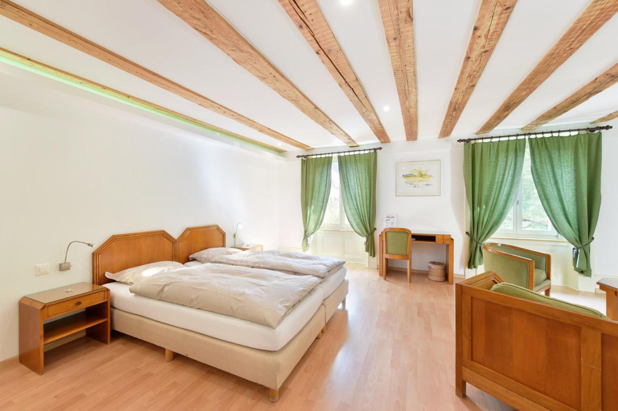 Hôtel de l'Aigle Couvet Habitación foto