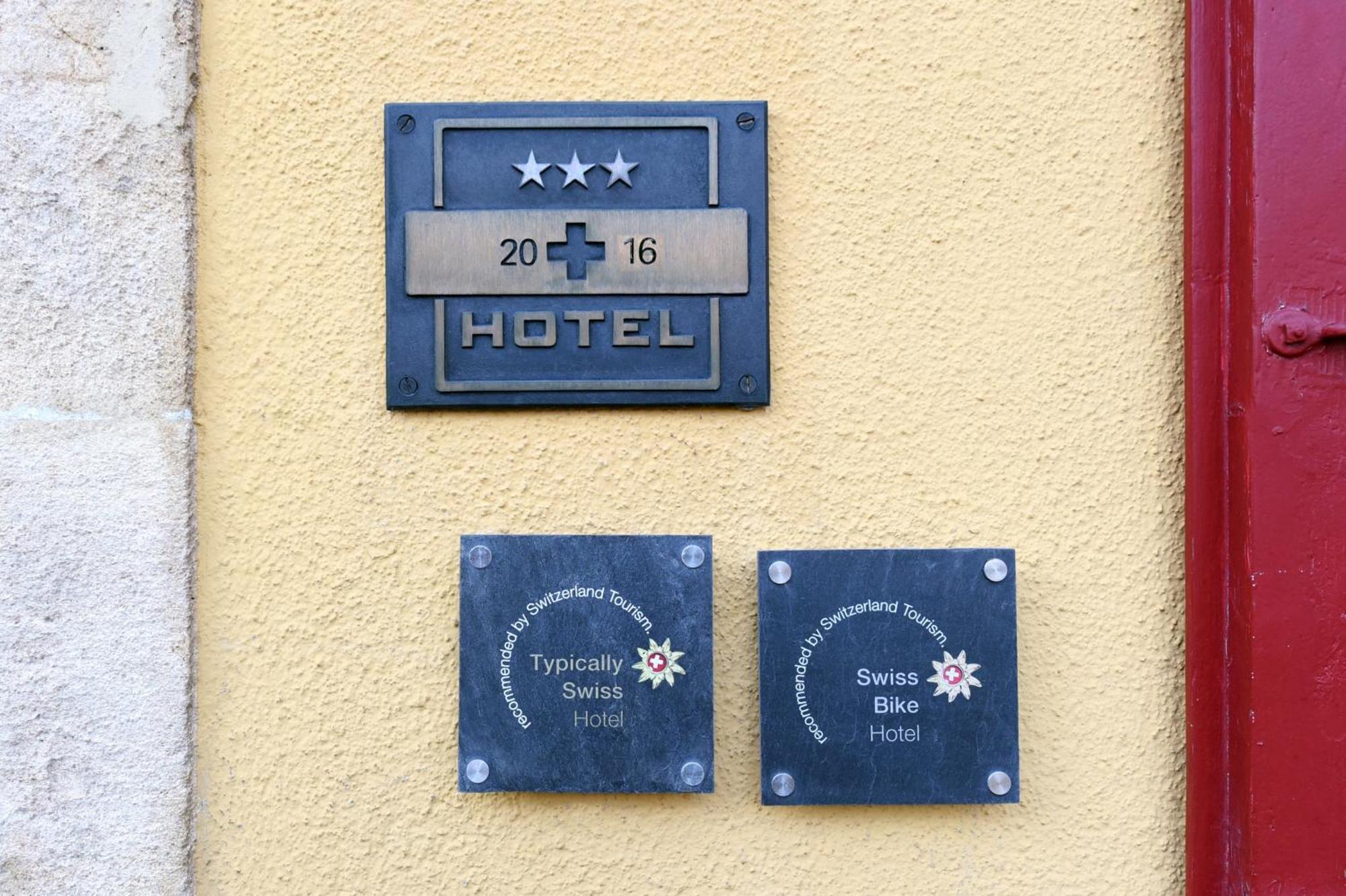 Hôtel de l'Aigle Couvet Exterior foto