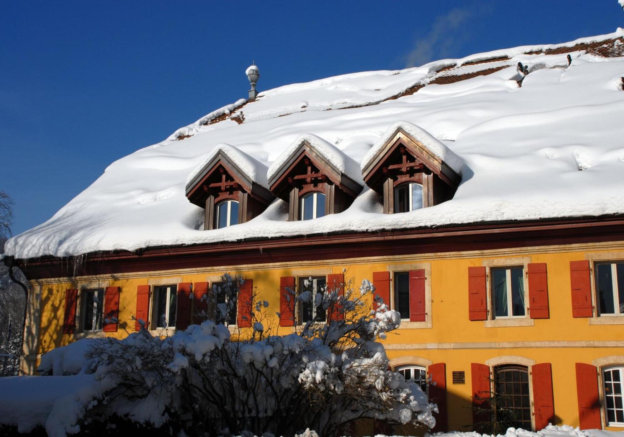 Hôtel de l'Aigle Couvet Exterior foto